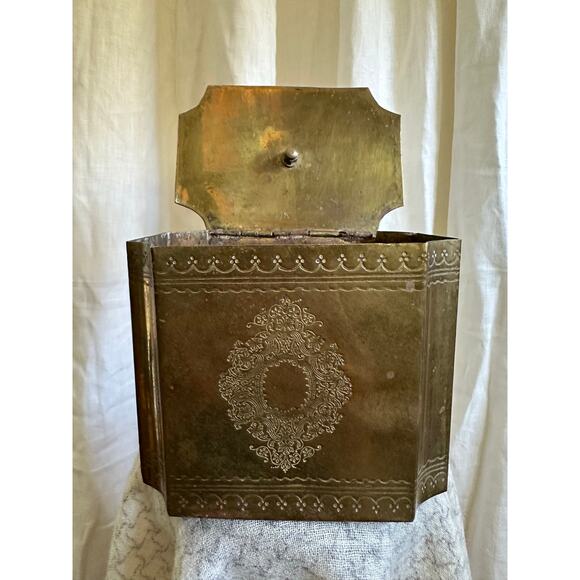 Vintage antique brass jar box lidded engraved trinket 5x4” decorative decor - Picture 2 of 16